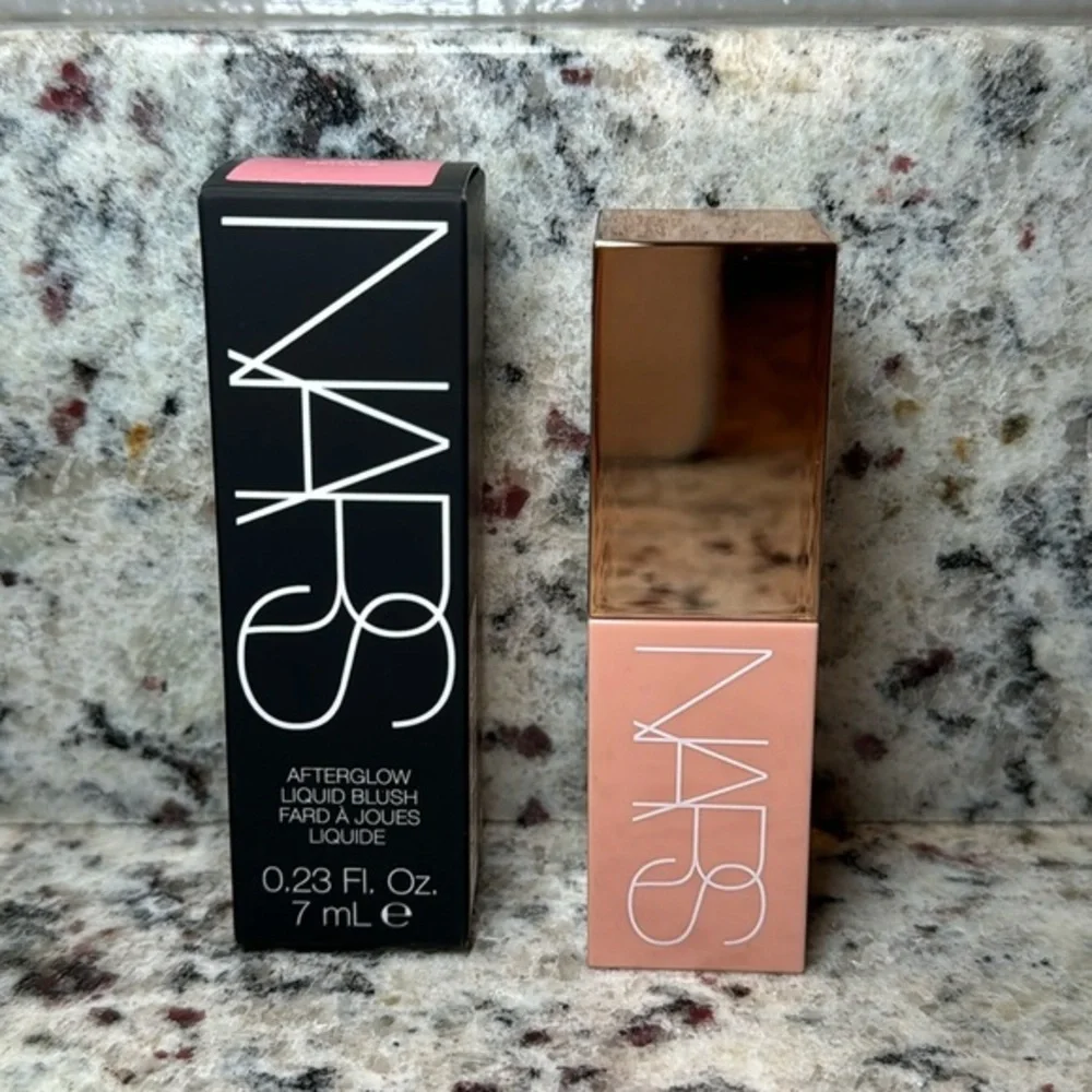 NARS Behave Afterglow Liquid Blush